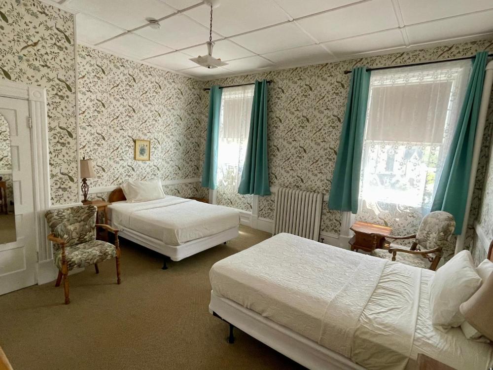 Double Room with Two Double Beds interior